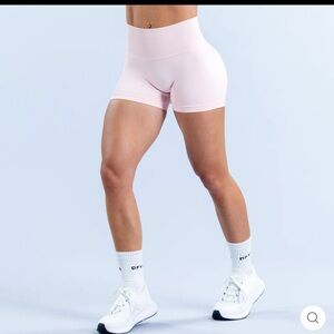 Hannah Pearson DFYNE shorts in quartz size small